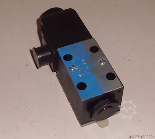 4/2-ходовой клапан Vickers DG4V-3 2A M U H7 6Q