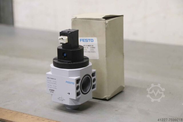 Пневматический клапан Festo HEE-D-MIDI-24