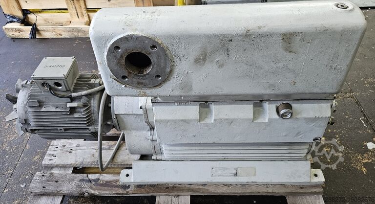 Вакуумный насос Leybold E250