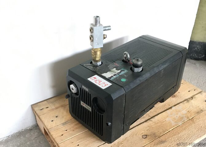 Вакуумный насос 1,5 кВт 42/50 м3/ч Gardner Denver VLT 40 (01)