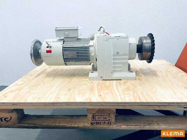 Электрический двигатель SEW-EURODRIVE R87DT100L4BMG/HR/TF/AS