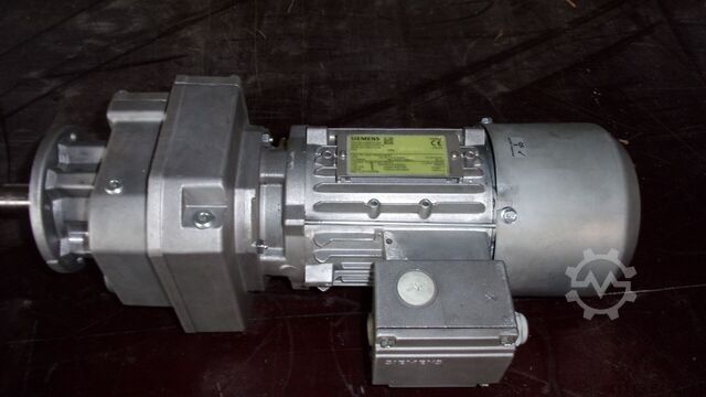 Двигатель с косозубым редуктором Siemens DF39-LA71MG4I-L4N