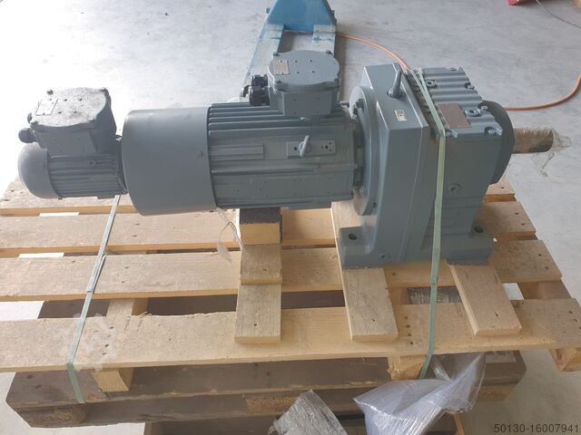 Мотор-редуктор SEW-EURODRIVE 