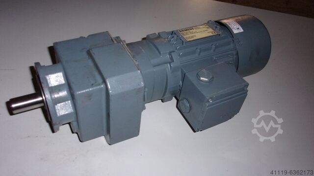 Двигатель с косозубым редуктором Siemens DF38-LA71S4I-L4N