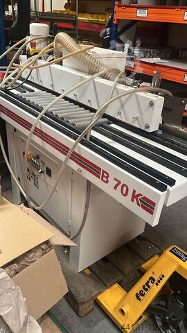 Кромкооблицовочный станок с высотой склеивания до 100 мм Lange B 70 K-100