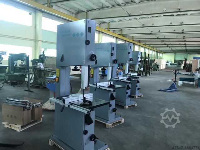 20-12-593 Ленточнопильный станок WOODLAND MACHINERY 700