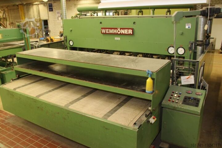 Пресс для шпона с загрузочным/выгрузочным столом Wemhöner KT-V-1E