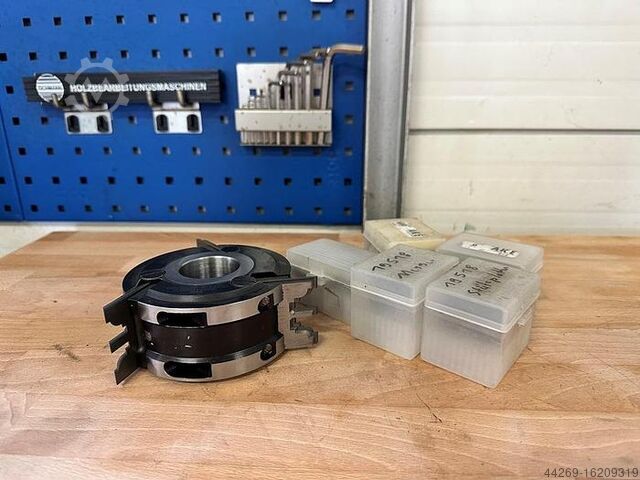 Сменные пластины Профильный резец AKE AKE 