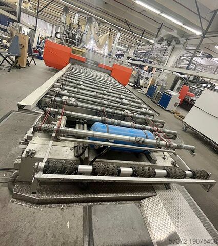 Деревообрабатывающий центр с ЧПУ CMS Avant