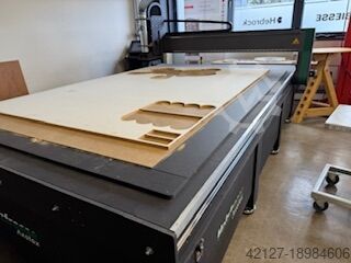 Обрабатывающий центр / станок для раскроя Holzfräse Bessler Axolox