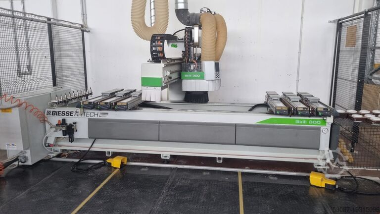ОБРАБАТЫВАЮЩИЙ ЦЕНТР Biesse Skill 300