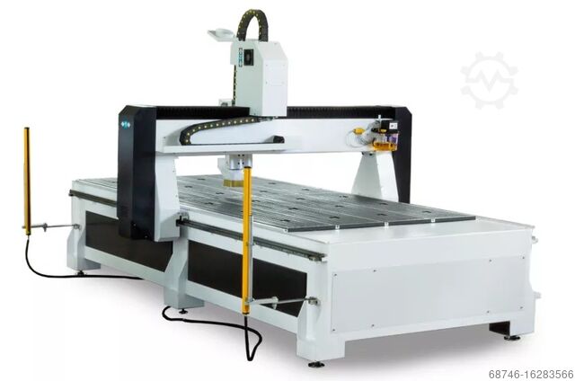 Обрабатывающий центр с ЧПУ 1500 x 3000 мм TechnologieCNC 1530 INDUSTRY 2.0 6KW