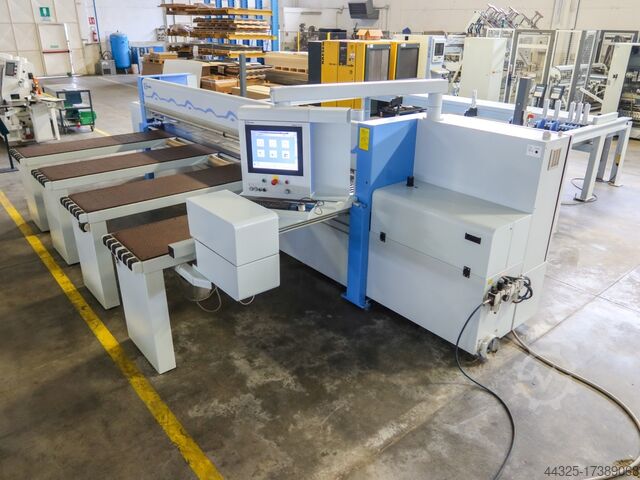 Пила для панелей с автоматической подачей HOLZMA HPP 250/43/43