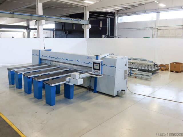 Пила для панелей с автоматической подачей HOLZMA HPL 510/56/22