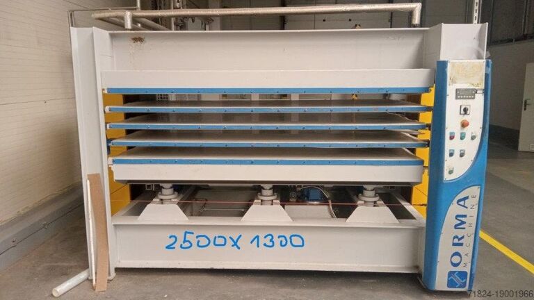 многопластинчатый пресс для шпона Ormamacchine NPO/DIGIT-6/90 AF-NPA