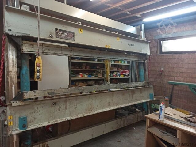 Оконный пресс Italpresse Tiger AUTOMAT