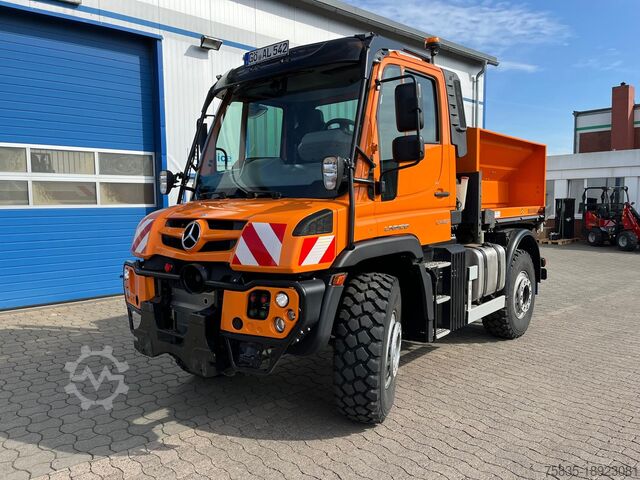 Оборудование для зимнего обслуживания Mercedes-Benz Unimog U 427