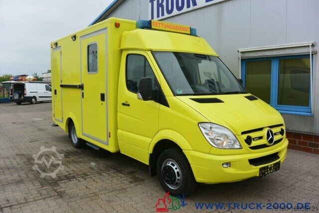 Пожарная машина Mercedes-Benz Sprinter 516 CDI Intensiv- Rettung- Krankenwagen