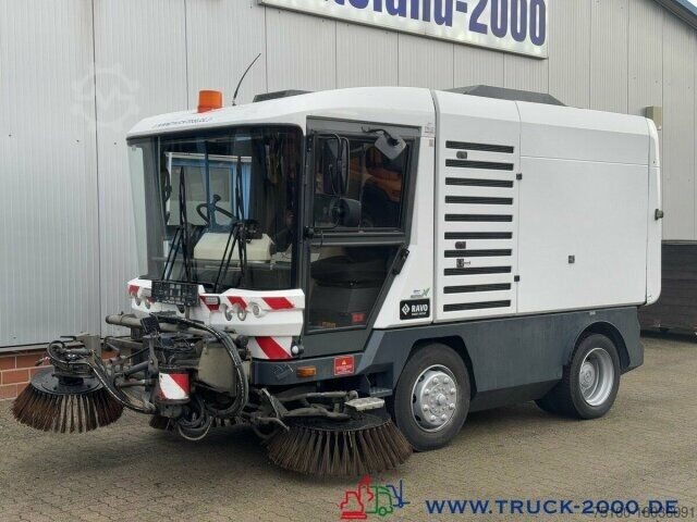 Подметальная машина Ravo Ravo 540 3 Besensystem Sweeper + Sprühen 50 Km/h
