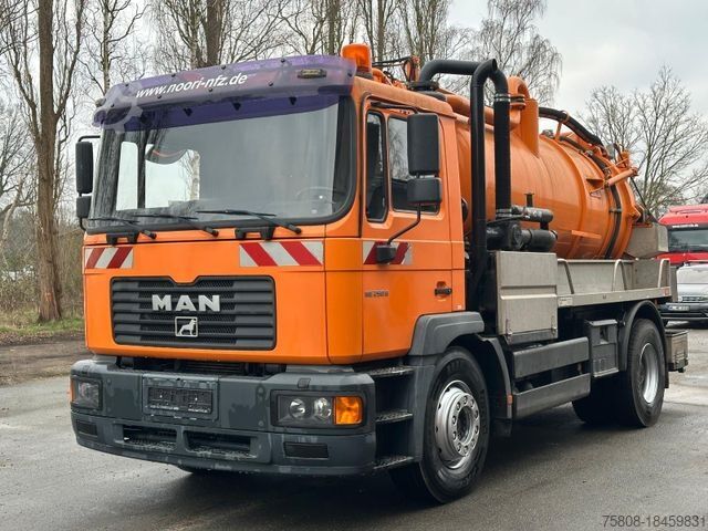 Вакуумная автоцистерна MAN ME 18.250 B Kroll Saug/Druck/Kipp 6000L Pumpe