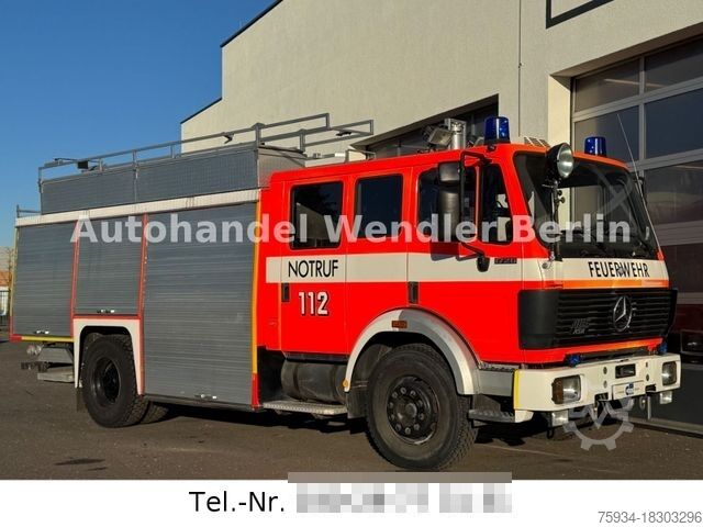 Вакуумная автоцистерна MERCEDES-BENZ 1726 LF24 4x2 Tank 3000l 8-Gang Split Dachwerfer