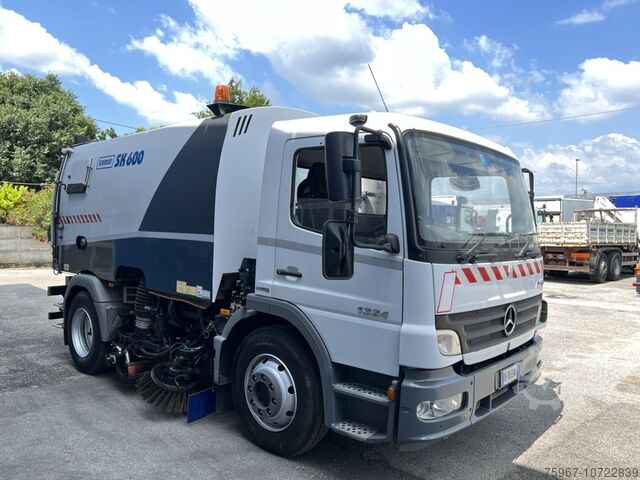 Уборочные/поливомоечные машины Mercedes-Benz Atego 1324