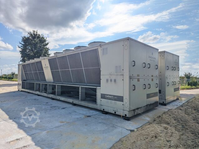Чиллер Used Aircooled chiller Emerson FQ4-086 810 KW 2009 yom