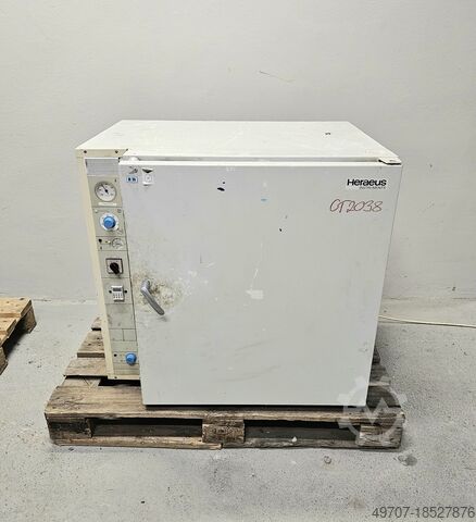Печь нагревательная и сушильная Heraeus UT6200 Heraeus UT6200  250°C 