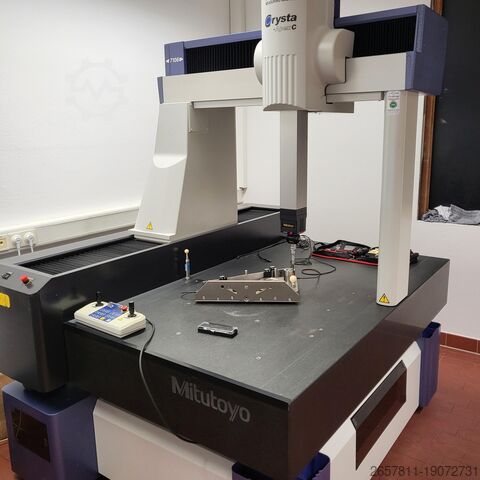 Координатно-измерительная машина Mitutoyo Crysta Apex C7106