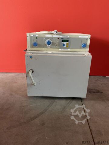 Сушильная печь Нагревательная печь 300°C Heraeus T 6030