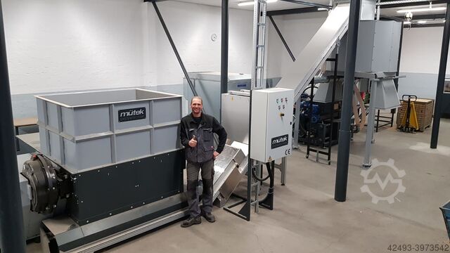 Измельчитель для поддонов и отходов древесины mütek MRZ 1530