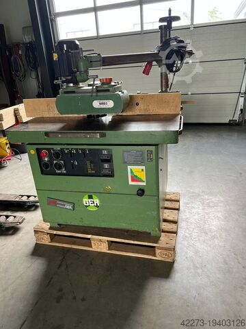 Поворотный шпиндельный формовочный станок GEA F-122