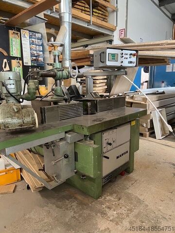 Поворотный шпиндельный формовочный станок с подвижным столом Martin T 25