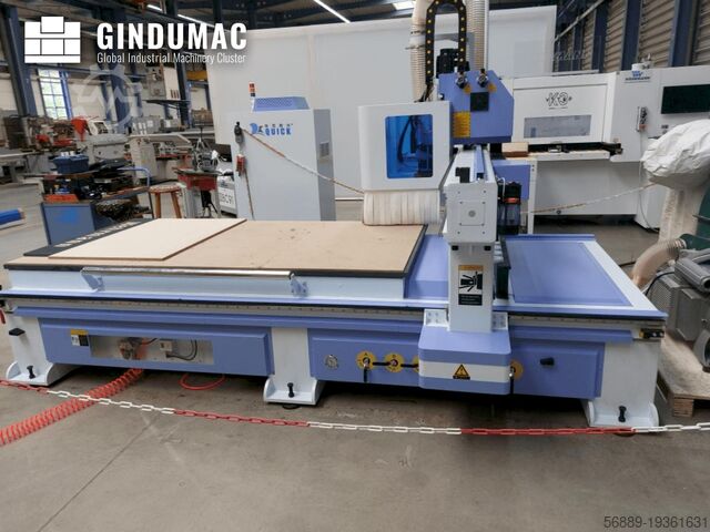 фрезерный станок с ЧПУ QUICK CNC UE-481