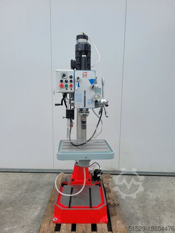 Токарный станок Holzmann 