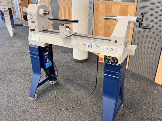 Токарный станок по дереву / токарный станок  Twister FU 200