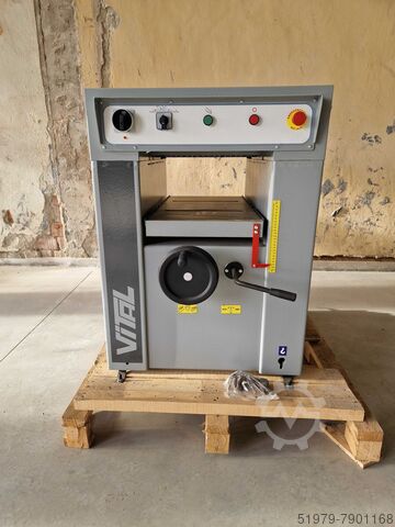 Толстомерный строгальный станок VITAL DMS 41