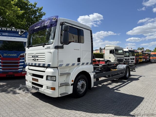Автомобиль с заменяемым кузовом MAN TGA 18.350 4X2 LL Fahrschule