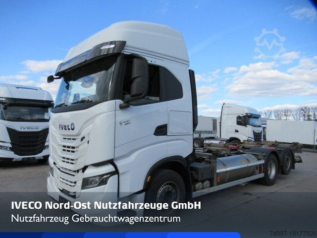 Автомобиль с заменяемым кузовом IVECO AS260S46Y/FS CM 2LNG Intarder LBW Lenkachse