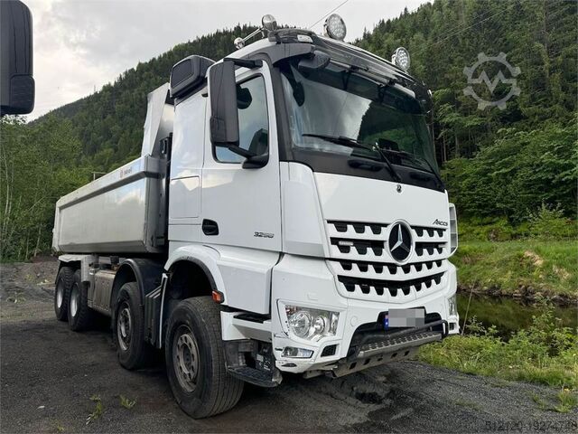 Самосвал Mercedes-Benz Arocs 3258 8x4 Tipper Truck – Low Mileage!