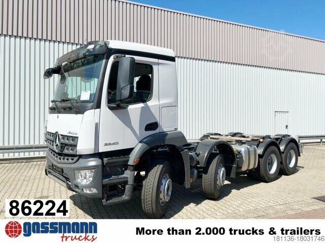 Шасси грузовика Mercedes-Benz Arocs 3240 8x4