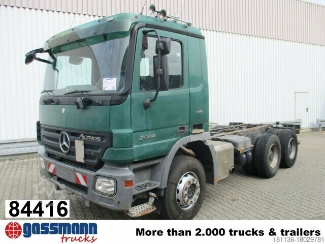 Шасси грузовика Mercedes-Benz Actros 2644/48 K 6x4