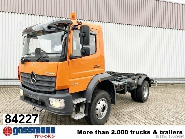 Шасси грузовика Mercedes-Benz Atego 1630 AK 4x4, 2x Nebenantrieb, Rechtslenker