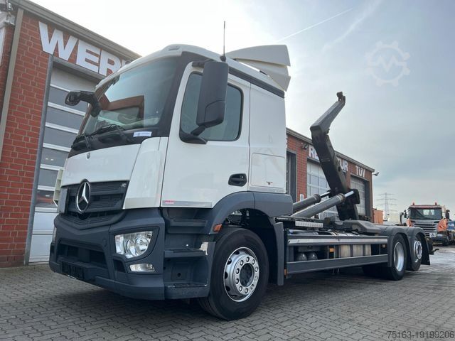 Крюковой мусоровоз MERCEDES-BENZ Actros neu 2543 L 6x2 Abrollkipper Meiller Funk