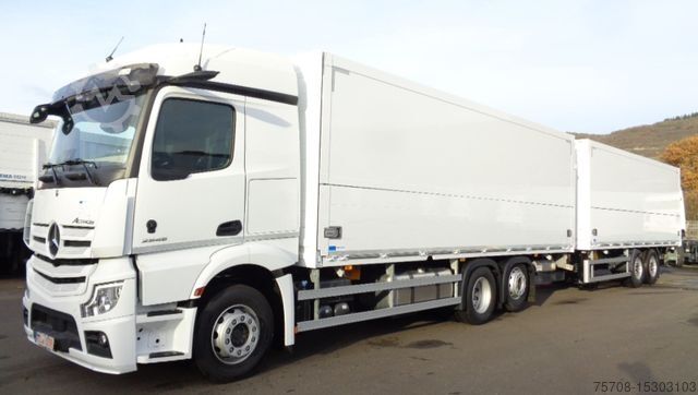 Грузовик для перевозки напитков MERCEDES-BENZ 2548 Actros*7,7 m Schwenkwand*NLA*LBW*kpl. Zug