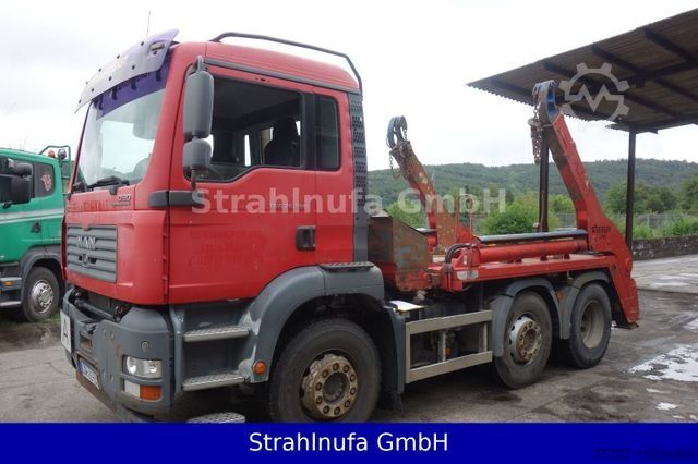Самосвал MAN TGA 26.390 6x2/4