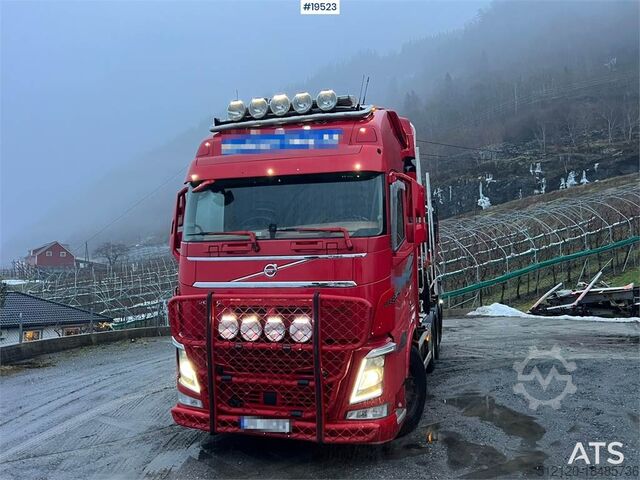 Транспортировщик древесины Volvo Fh540 8x4 Timber Truck w/ 2016 M110L80 Palfinger C