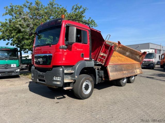 Трехсторонний самосвал MAN TG-S 26.440 6x6 3-Achs Allradkipper Bordmatik