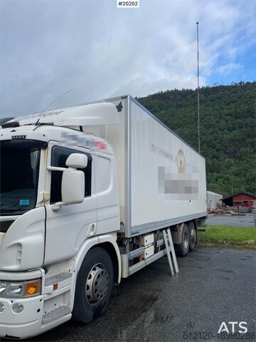 Чемодан Scania P 340 Box truck w/refrigerator and freezer