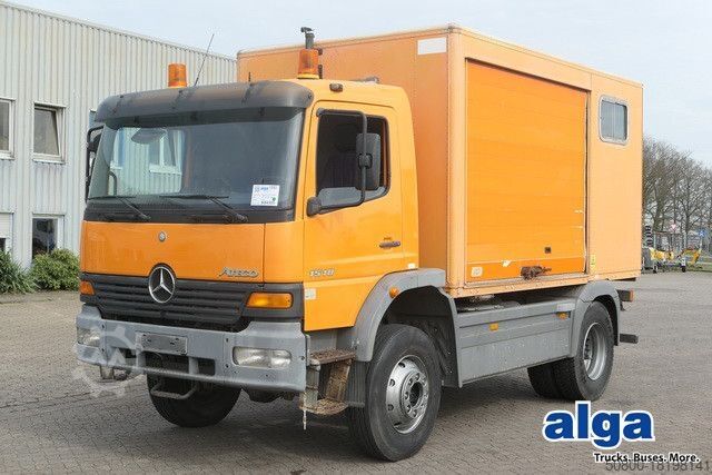 Фургон (грузовой автомобиль) MERCEDES-BENZ 1518 A Atego 4X4, Klima, AHK, Allrad, Rolltor